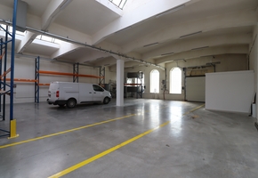 Budapest XXI. kerület Csepel 600nm-es igényesen felújított raktárblokk eladó