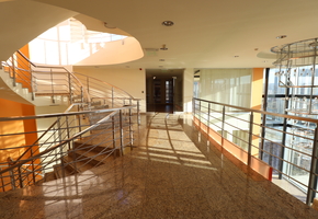 Pest megye Biatorbágy önálló telephely, 7250nm szintterületű iroda-raktár funkciójú épület kiadó