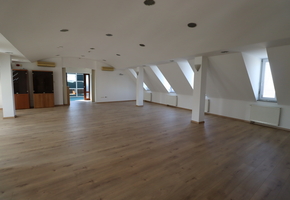 Pest megye Sződ, M2 autópályához közel iroda illetve raktár terület kiadó