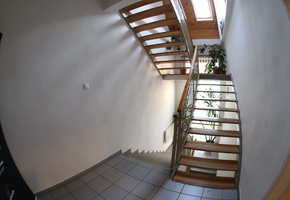 Budapest XVI. kerület önálló telephely, cégközpont, 646nm-es telken 619nm-es épület eladó