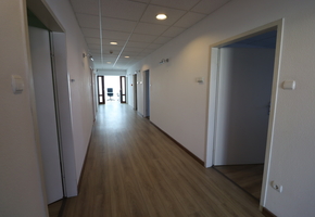 Pest megye Sződ, M2 autópályához közel iroda illetve raktár terület kiadó