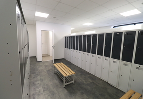 Pest megye Tök újszerű élelmiszeripari üzem, 16608nm-es telken 3600nm szintterületű üzemi épület eladó