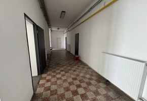 Budapest X. kerület, Kőbánya, önálló telephely 9605nm-es telken 2166nm szintterületű raktár, műhely, iroda kiadó