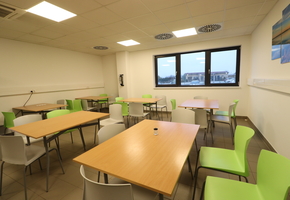 Pest megye Dunakeszi 8.631nm-es telken 4.489nm szintterületű újépítésű csarnok eladó