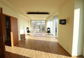 Pest megye Biatorbágy önálló telephely, 7250nm szintterületű iroda-raktár funkciójú épület kiadó