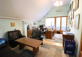 Budapest X. kerület, Kőbánya, 2000nm-es telken 1285nm szintterületű ipari ingatlan, raktár, irodaépület eladó