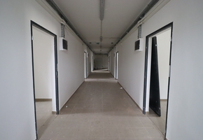 Pest megye Iklad iparterület önálló telephely 12.500nm-es telken 3.000nm épületegyüttes, iroda, csarnok eladó