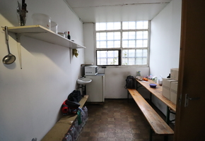 Budapest XIII. kerület Angyalföld önálló telephely 1500nm-es telken 600nm raktár, műhely kiadó