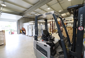 Pest vármegye Dunakeszi 223nm-es újszerű szendvicspanel raktár kiadó