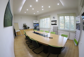 Budapest XVI. kerület önálló telephely, cégközpont, 646nm-es telken 619nm-es épület eladó