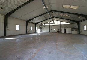 Pest megye Sződ önálló telephely 4HA telken 2777nm raktár, műhely, iroda épület eladó