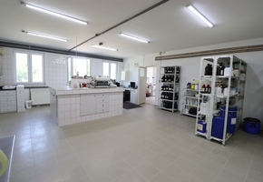 Pest vármegye Diósd önálló telephely, 5010nm-es telken 960nm-es épületegyüttes eladó